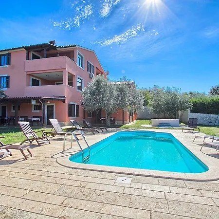 Aldo Apartment *